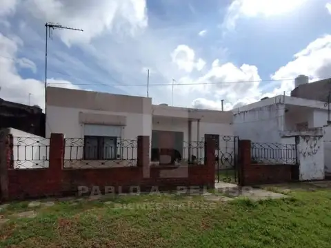VENTA CASA 3 AMBIENTES Y DEPARTAMENTO 2 AMBIENTES. SAN ANTONIO DE PADUA, MERLO. ZONA OESTE. BUENOS AIRES