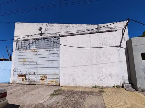 Galpón ideal para logística o depósito.