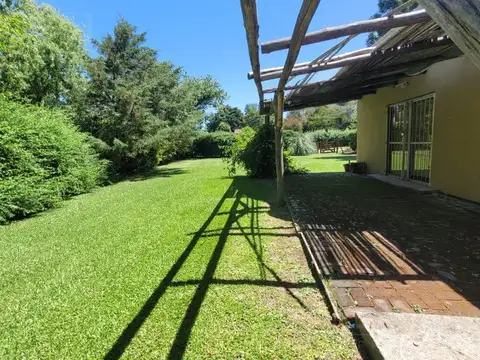 Casa 2 ambientes con 1 baño