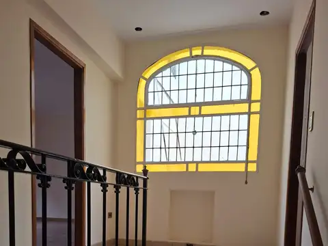 Depto Tipo Casa 6 ambientes con 1 baño