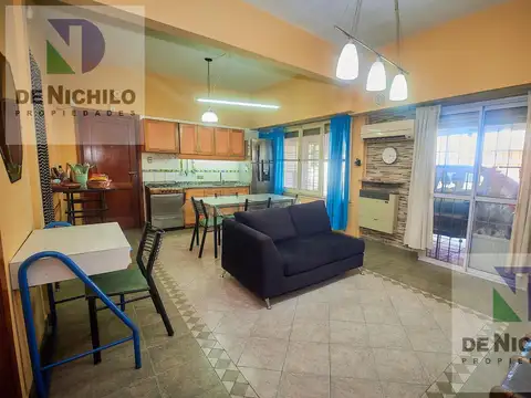 Casa 4 ambientes con 2 baños