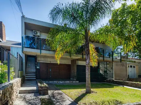 Venta Casa 2 dorm+escritorio c/garaje en Pta Gorda