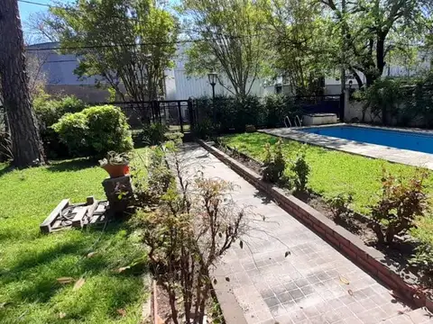 Casa 4 ambientes con 4 baños