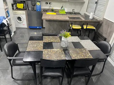 Carlos A Lopez 3000, Piso 7