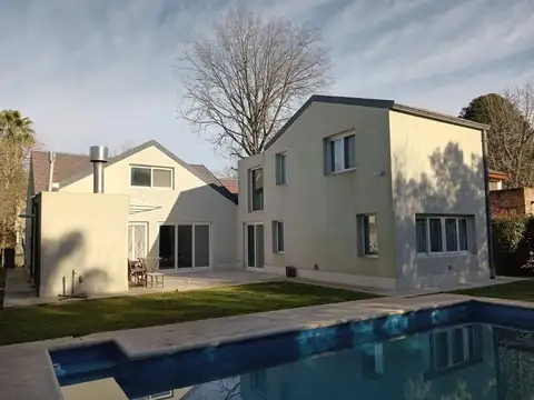Casa en Venta 5 Ambientes en Golfers Country Club
