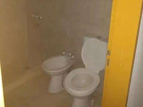 Departamento 15 ambientes con 8 baños