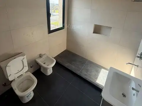 Casa Chalet  en Venta en San Sebastian - AREA 1, San Sebastian, Escobar