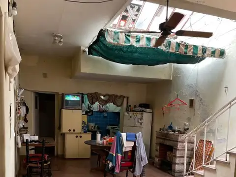 Casa 3 ambientes con 2 baños