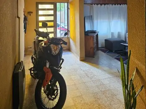 Casa 5 ambientes con 1 baño
