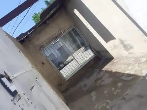 Casa para refaccionar c/local lote propio- valor lote