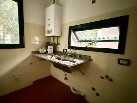 Casa en Alquiler con 1 cochera
