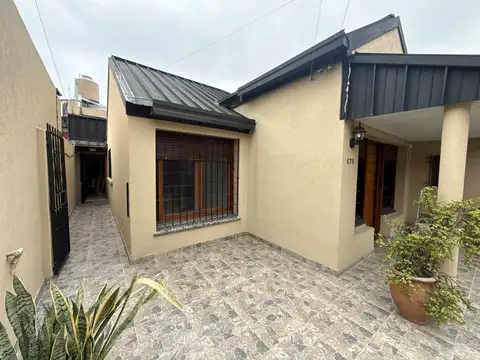 Casa en Venta en Turdera, USD 155.000