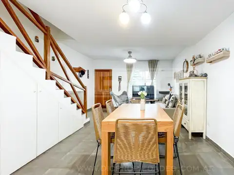 Casa en Venta con 1 cochera