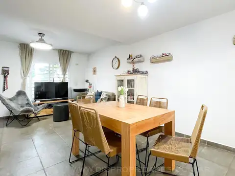 Casa en Venta en Olivos Maipú/Uzal, USD 250.000