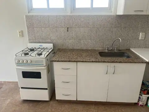 Roque Sáenz Peña e/ Buenos Aires y Estado de Israel