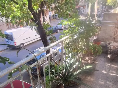 VILLA DEVOTO. TINOGASTA 5200 PH PISO UNICO DE 3 AMBIENTES AL FRENTE BALCON. MUY LUMINOSO  SIN EXPENSAS