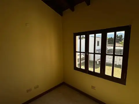 Dúplex en alquiler c/ cochera en Grand Bourg, Salta
