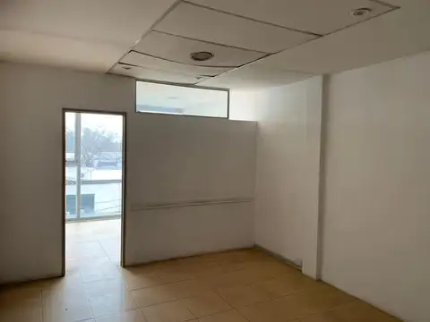 Oficina en Venta en Pilar Centro, USD 33.000