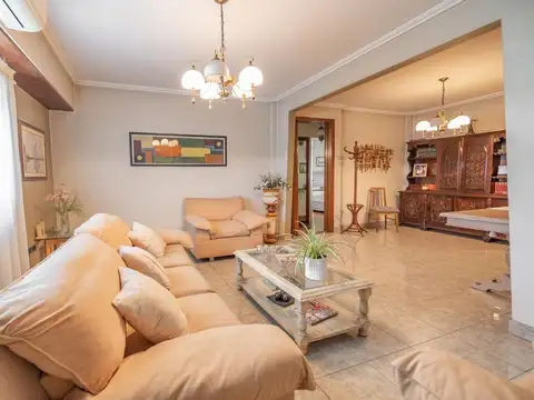 CASA + DPTOS EN VENTA EN TEMPERLEY