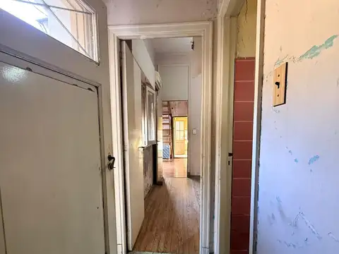 CASA MULTIVIVIENDA A REFACCIONAR