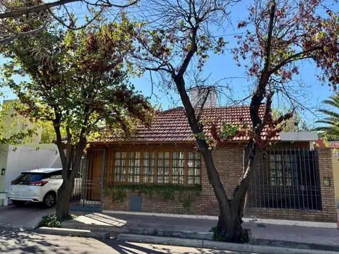 CASA DORREGO APTA CRÉDITO, GUAYMALLÉN, MZA.