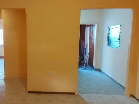 Depto Tipo Casa en Alquiler de 2 dormitorios