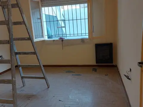 Depto Tipo Casa en Alquiler en Santos Lugares, $ 990.000