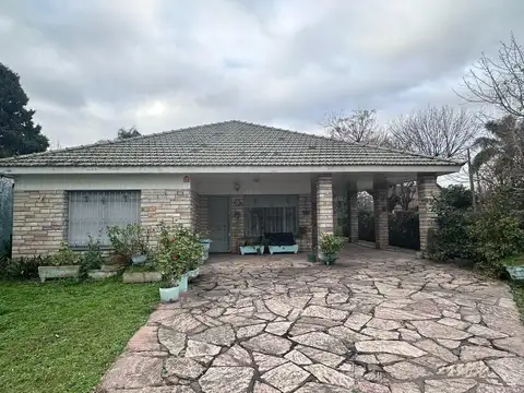 CASA VENTA DON TORCUATO | 3 DORMITORIOS | JARDIN