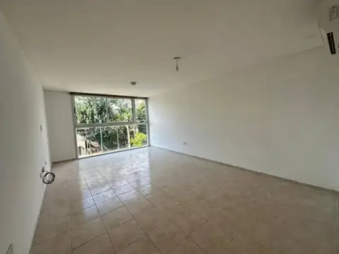 MONOAMBIENTE EN VENTA TERRAZA PROPIA 125 E/ 48 y 49