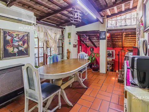 Casa en Venta con 3 cocheras