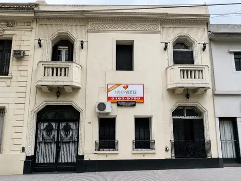Venta de Local Comercial Casa Estilo Ingles en Caballito
