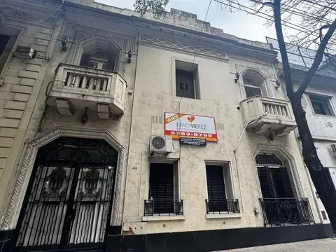 Venta de Local Comercial Casa Estilo Ingles en Caballito