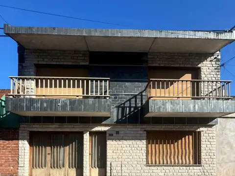 CASA BARRIO BELGRANO 4 DORMITORIOS C/ COCHERA