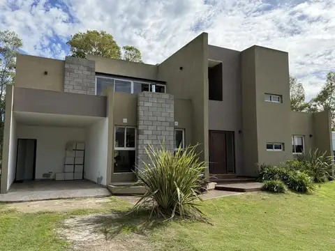 CASA EN VENTA, EL MORO, ACEPTA PROPIEDAD MORENO, MERLO