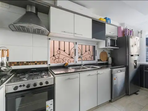 Depto Tipo Casa en Venta de 4 ambientes