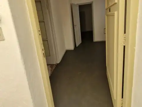 Av Rivadavia 8000, Piso PB