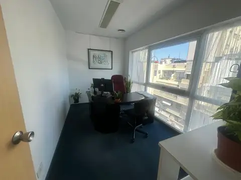 Tucuman 1400 Excelente Oficina 151m2, 2 Baños Privados, Piso alto, Tribunales Oportunidad