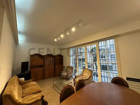 Brown 2100, Piso 1