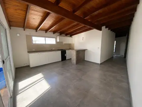 Departamento en Alquiler en El Palomar, $ 900.000