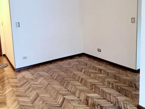 Departamento en Venta en Caballito Sur, USD 142.000