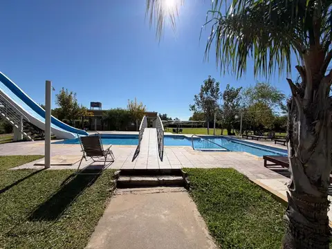 Hotel en zona aeropuerto, termas, aeródromo.