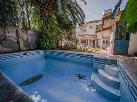 VENTA CASA 6 AMB OLIVOS JARDÍN Y PILETA CRÉDITO