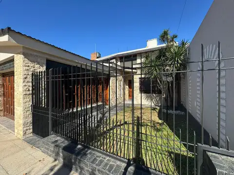 Casa en Venta en Jorge Cura, USD 230.000
