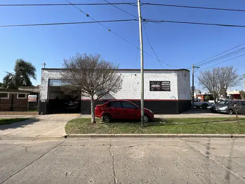 Casa y galpón en San Lorenzo