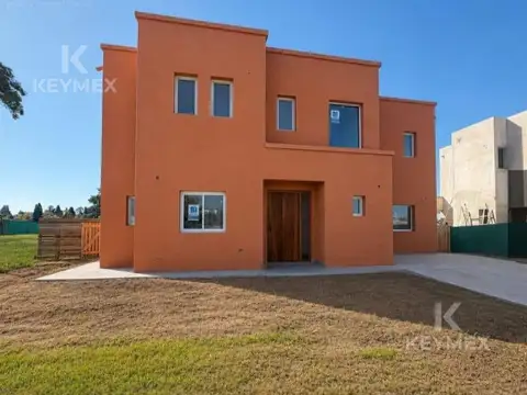 Casa 5 ambientes con 3 baños