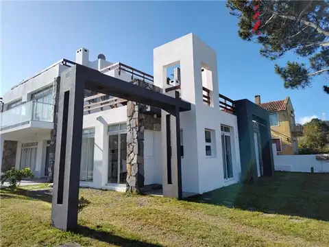 CASAS - CASA - MANANTIALES