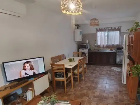Casa en Alquiler con 1 cochera