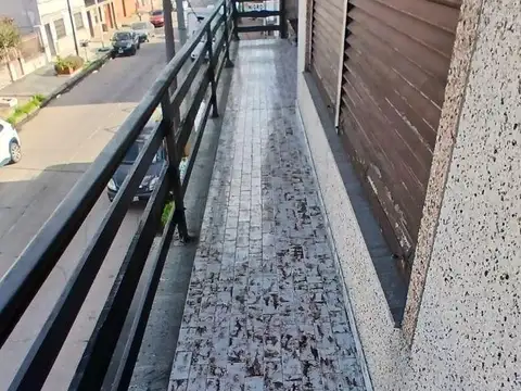 Depto Tipo Casa en Alquiler 50 años