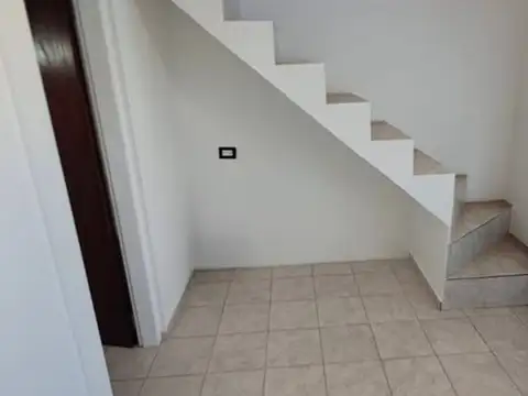 Depto Tipo Casa en Venta de 2 ambientes