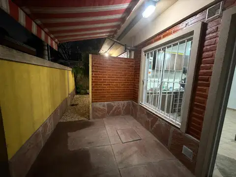 Depto Tipo Casa en Alquiler de 1 dormitorio